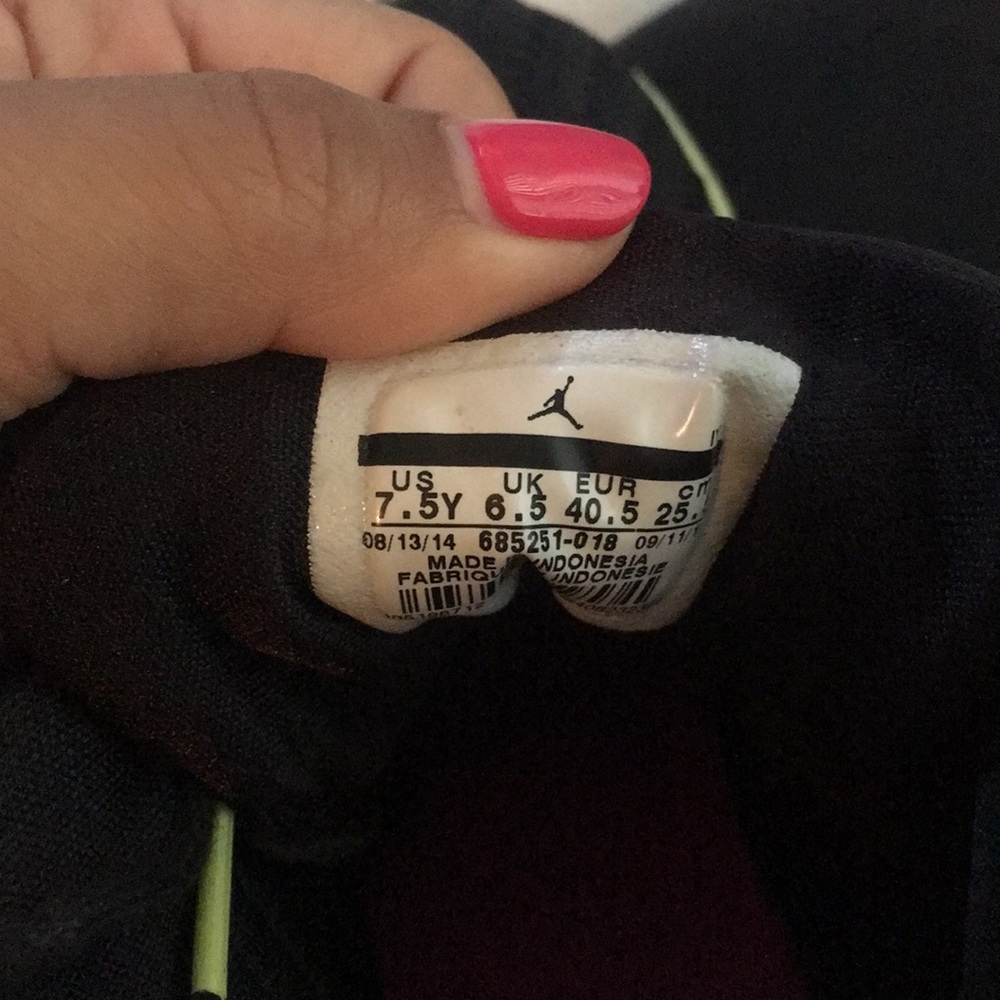 Jordan future - Picture 3 of 3